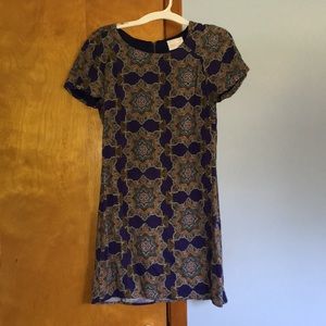 Adorable dress. Perfect for any occasion!
